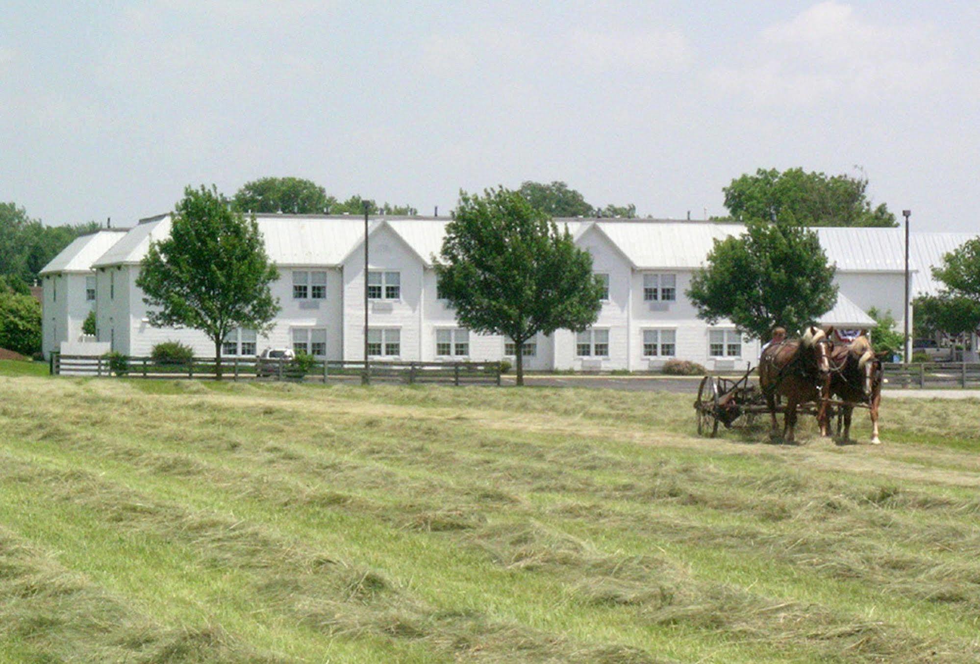 Amish Inn Nappanee Exteriör bild